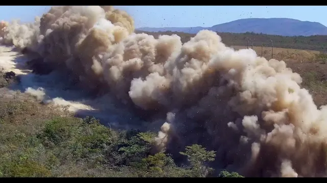 Capa do vídeo aéreo Obra Rodoviária — Desmonte de Rocha